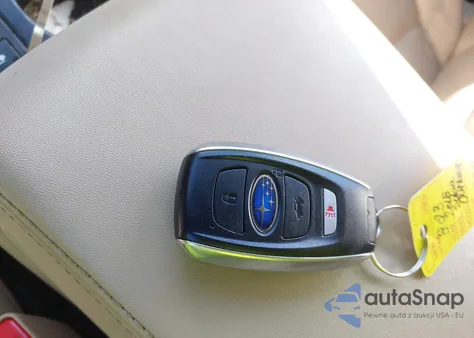 2018 Subaru Outback 2.5I Limited из США, поврежденный, VIN 4S4BSANC3J3212379